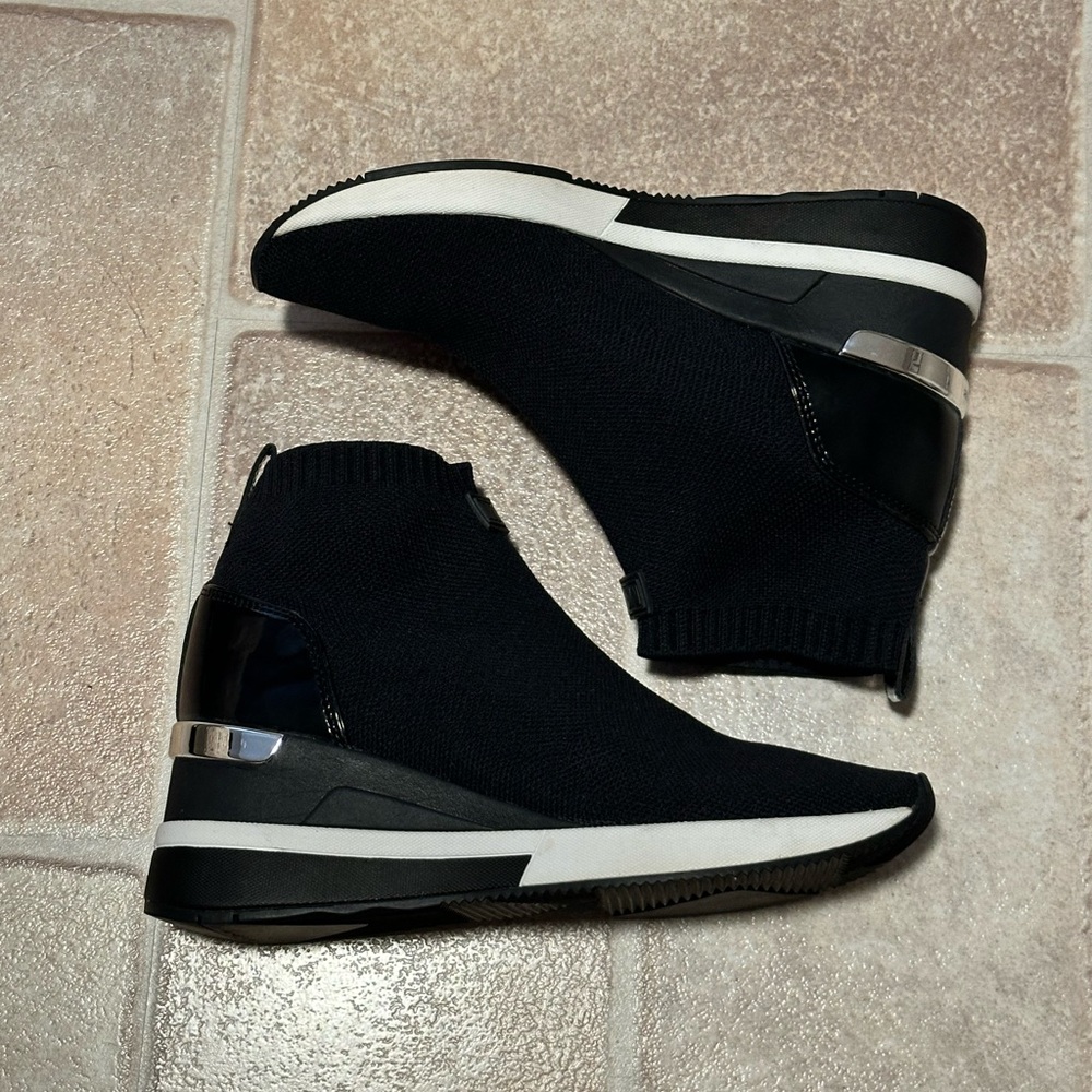 Michael Kors Skyler Stretch-Knit Sock Sneakers - Picture 5 of 8